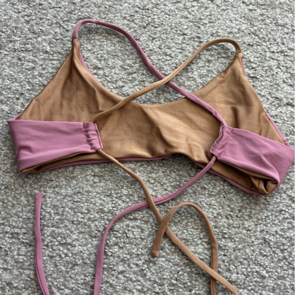 Shell Bikini - Picture 9 of 10